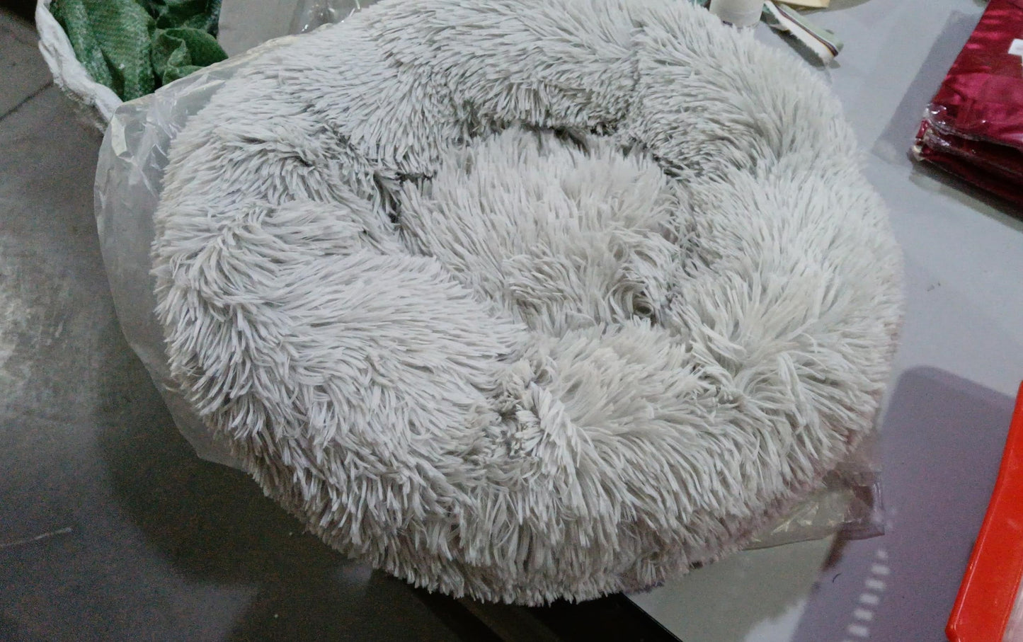 Soft Round Plush Bed for Cats & Small Dogs